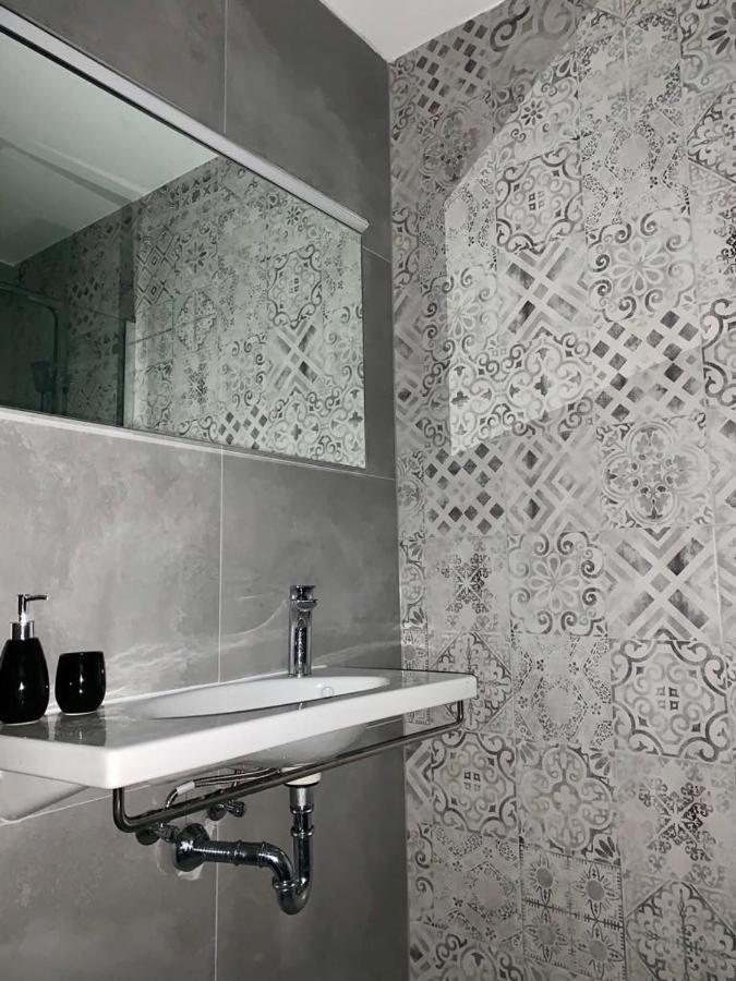 Deluxe Suites Mandic โอมิช ภายนอก รูปภาพ