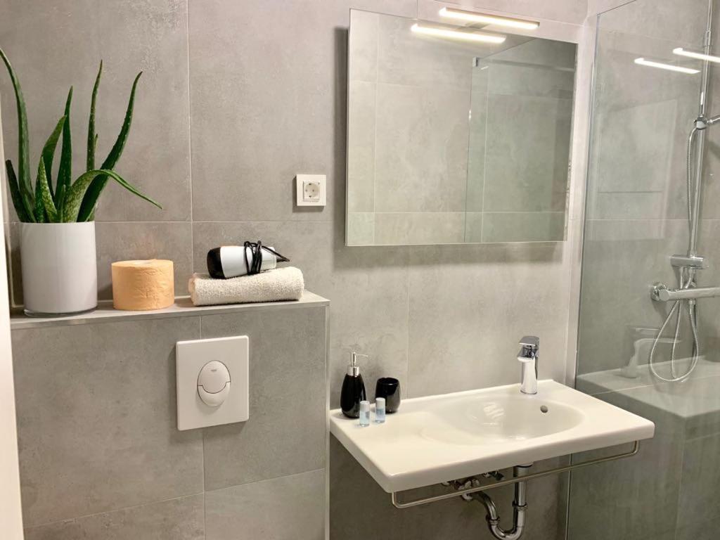 Deluxe Suites Mandic โอมิช ภายนอก รูปภาพ