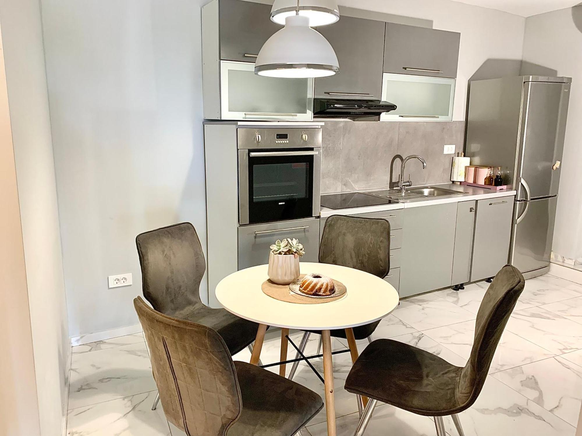Deluxe Suites Mandic โอมิช ภายนอก รูปภาพ