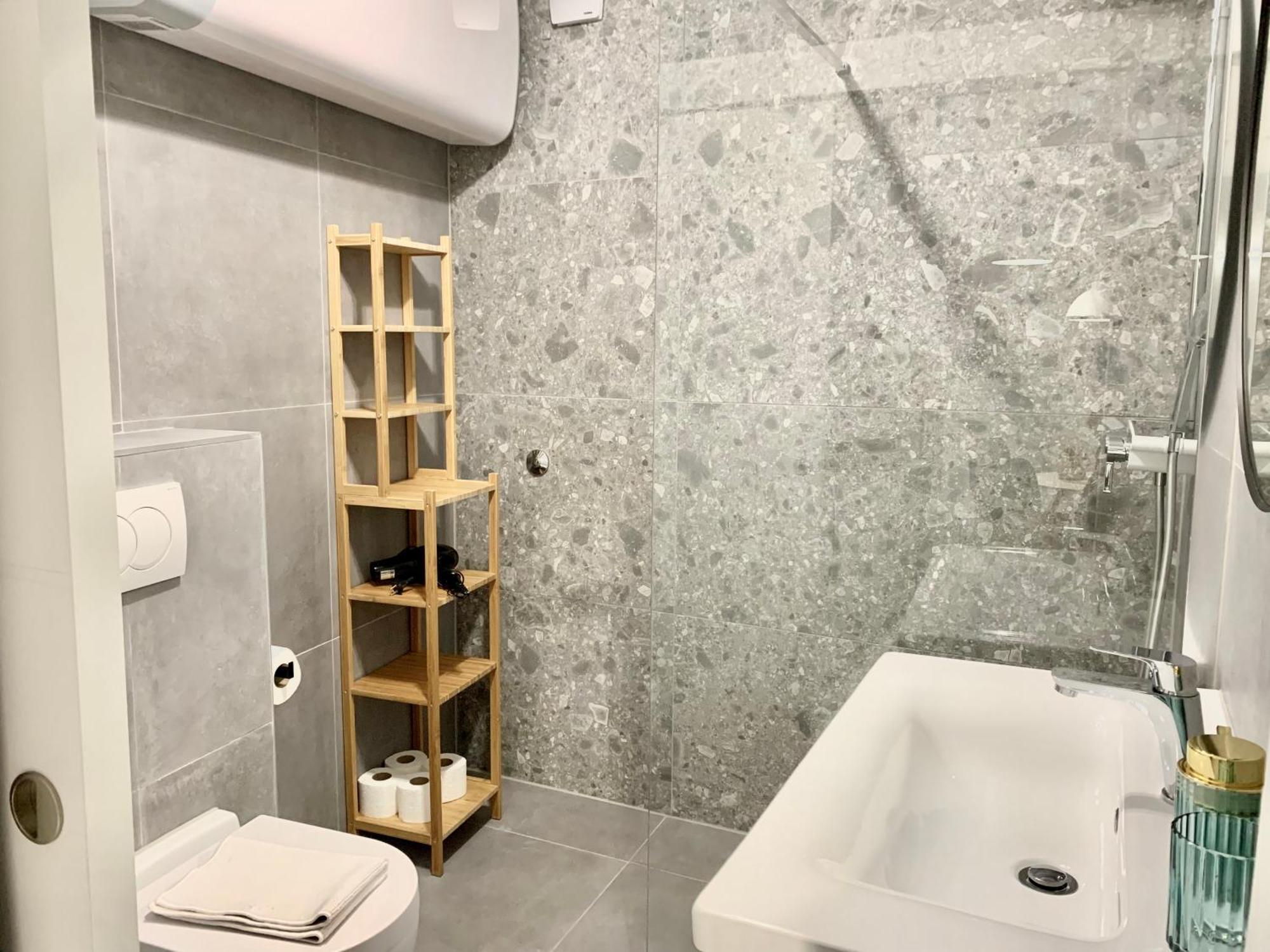 Deluxe Suites Mandic โอมิช ภายนอก รูปภาพ